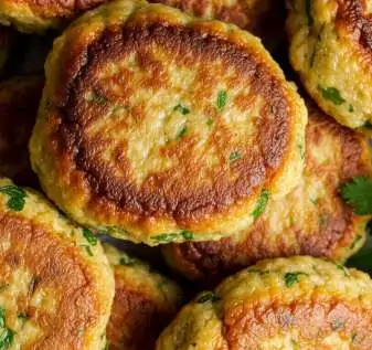 homemade-Beef-and-Pumpkin-Patties-for-Dogs